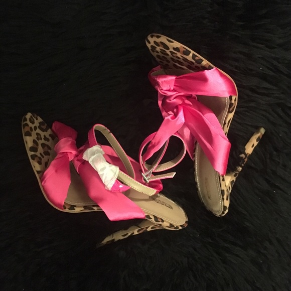 🎀Leopard Heels🎀 - Picture 5 of 8